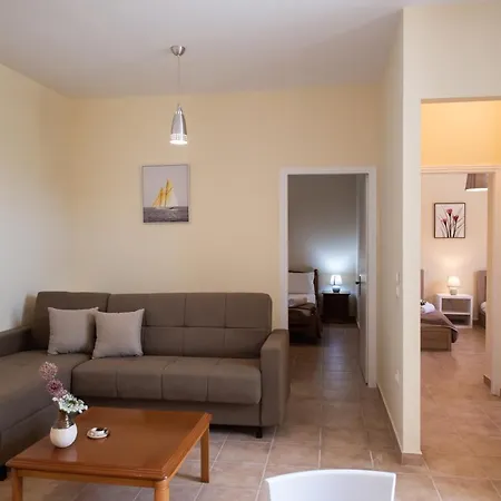 Modern 15 Mins From The Town Of Lefkas Lazaráta