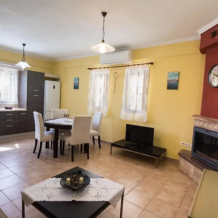 Modern 15 Mins From The Town Of Lefkas Lazaráta